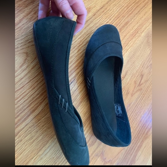 Patagonia Maha black suede flats excellent condition - Picture 2 of 7